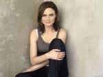 Emily_Deschanel_Wallpaper