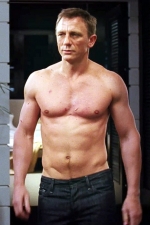 Daniel Craig Body