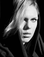 Alexandra Richards B&W