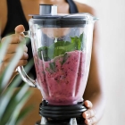  7 Ways Your Smoothie Is Sabotaging Your Diet