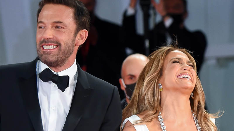  Jennifer Lopez hints at a possible wedding to Ben Affleck