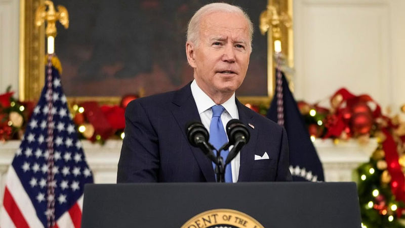  Biden laughs and smirks as press is led out of the Oval Office without questioning