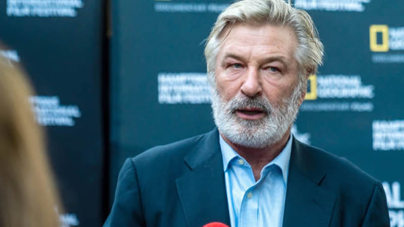  Alec Baldwin Returns to Work After Involuntary Manslaughter Case Dismissal