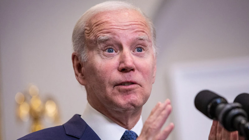  President Biden Roasts Trump and Reflects on Democracy at White House Correspondents’ Dinner