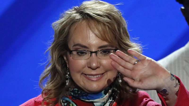  Gabby Giffords: “Mark Kelly and I Were Trying to Have a Baby Through IVF Before I Was Shot”