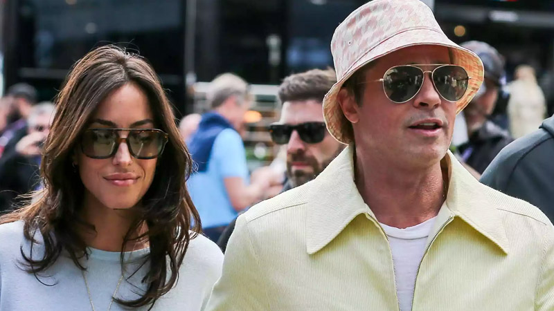  Brad Pitt and Ines de Ramon Make Red Carpet Debut at Venice Film Festival