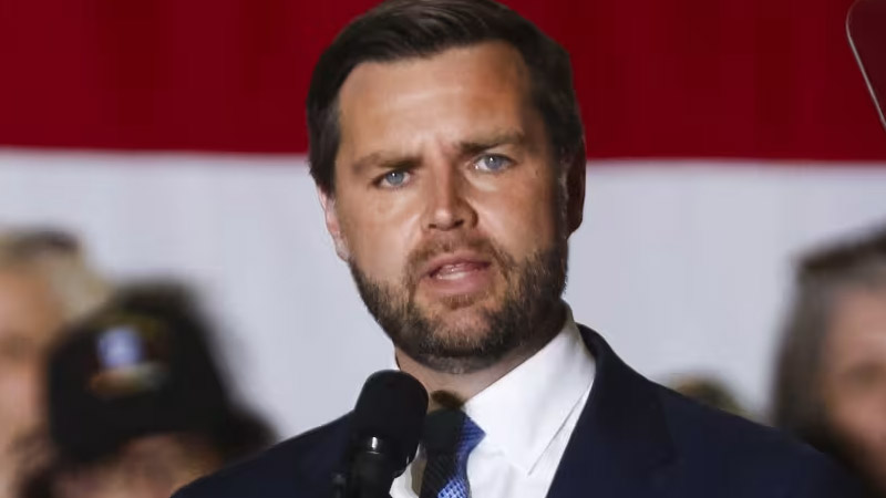  Symone Sanders Townsend: J.D. Vance’s Controversial Remarks on Childless Teachers Create New Headache for Trump Campaign