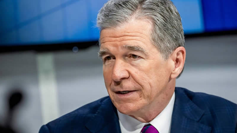  Gov. Roy Cooper Predicts Down-Ballot Races Will Boost Kamala Harris in North Carolina