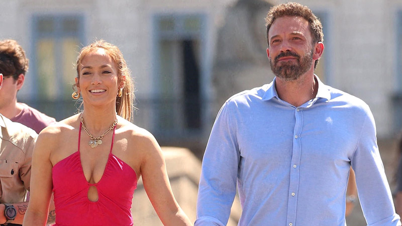  Jennifer Lopez Sparks Buzz with Romantic Nod to Ben Affleck After Divorce Filing